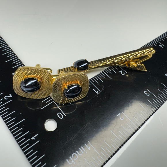 Taiwan Jewelry Gold Tone Black Cufflinks and‎ Tie Clip Set - Picture 10 of 16